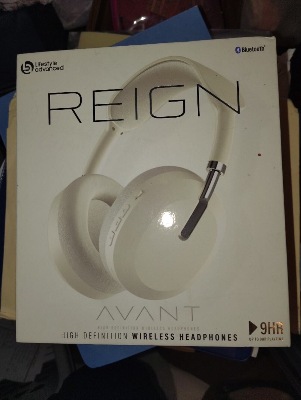 AVANT High Definition Wireless Headphones White